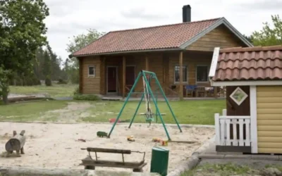 Boka boende på lantgård – semester nära skärgården på Vikbolandsstruts
